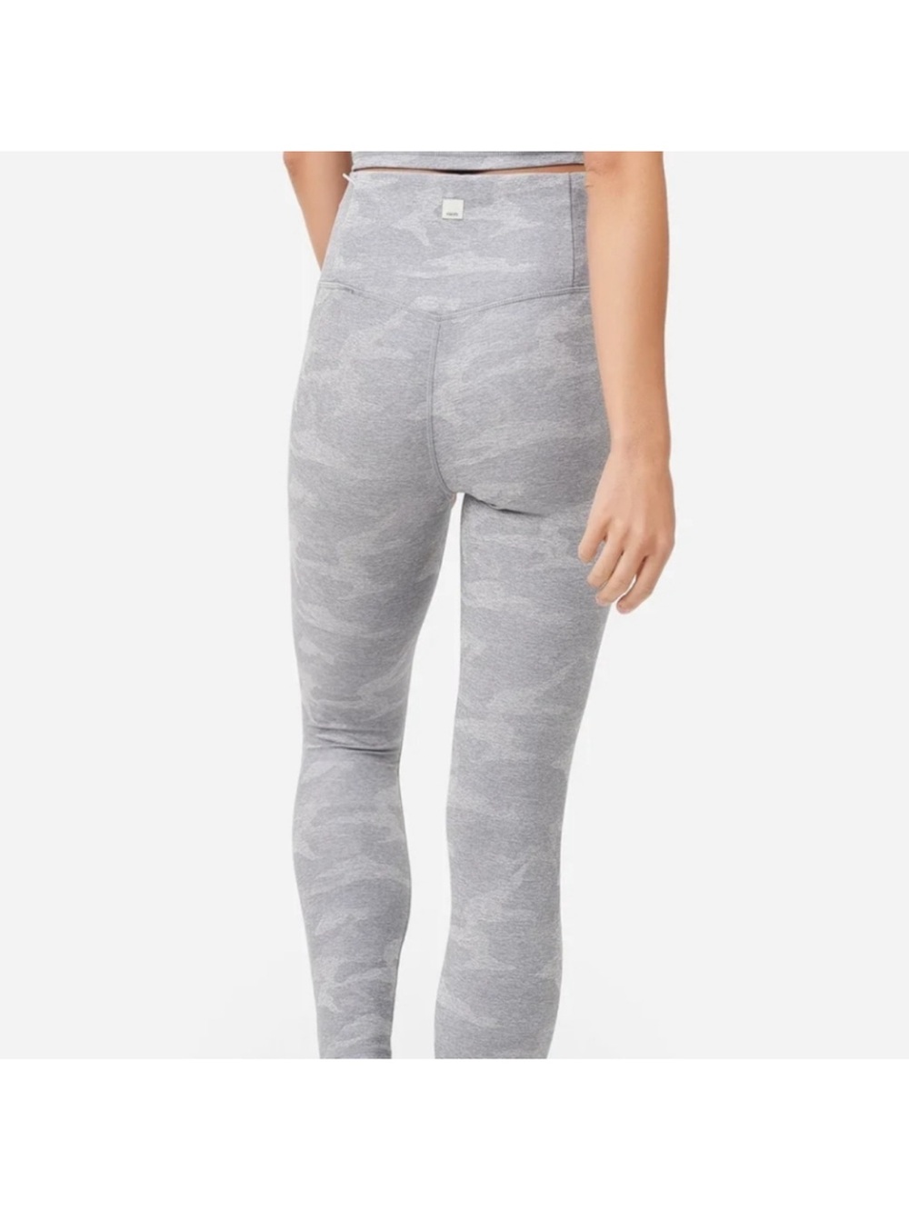 NWOT Vuori Clean Elevation Leggings Pale Heather Camo Size: Small